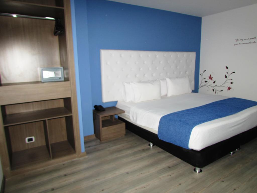 Aw Hotel Plaza Miranda بوغوتا الغرفة الصورة