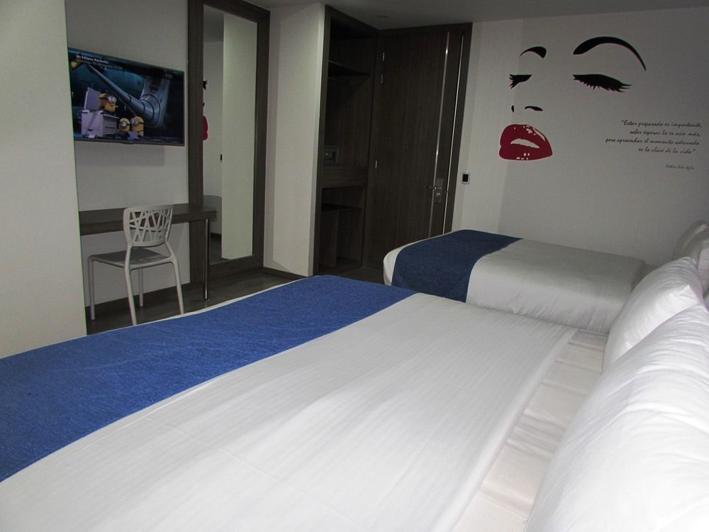 Aw Hotel Plaza Miranda بوغوتا المظهر الخارجي الصورة